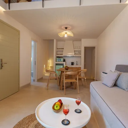 Villa Halo Santorini - Living Experience Fíra