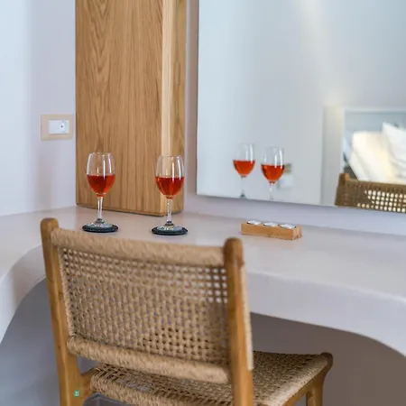 Villa Halo Santorini - Living Experience Fíra