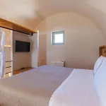 Villa Halo Santorini - Living Experience