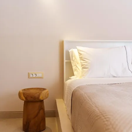 Halo Santorini - Living Experience