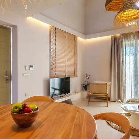 Halo Santorini - Living Experience *