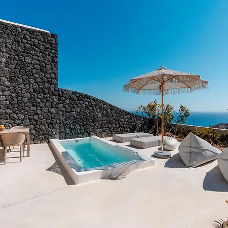 Willa Halo Santorini - Living Experience
