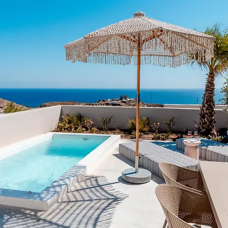 Willa Halo Santorini - Living Experience