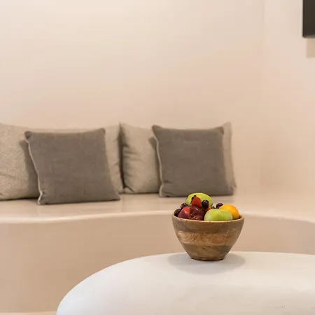 Halo Santorini - Living Experience