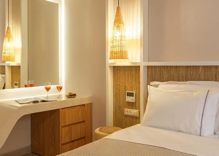 Halo Santorini - Living Experience *