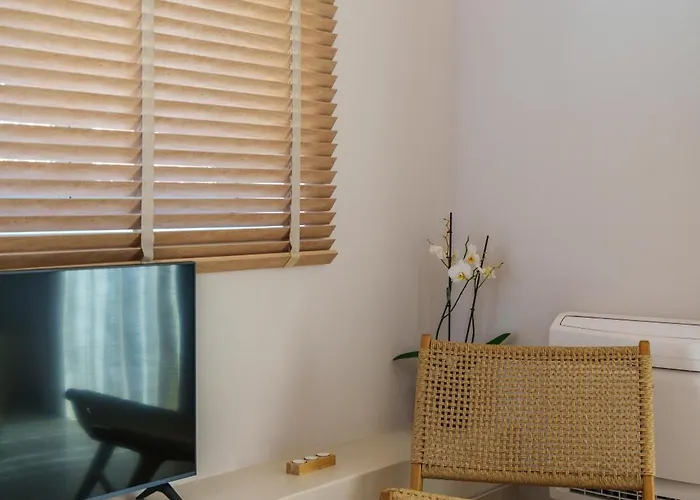 Halo Santorini - Living Experience *