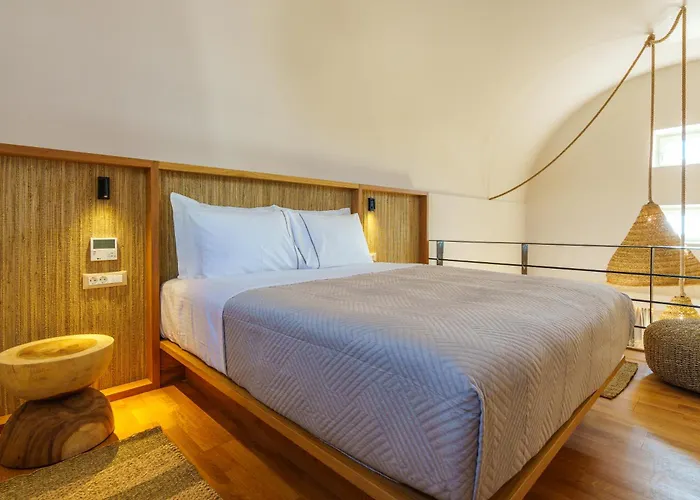 Halo Santorini - Living Experience Villa *