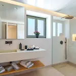 Halo Santorini - Living Experience