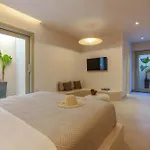 Halo Santorini - Living Experience * Fíra